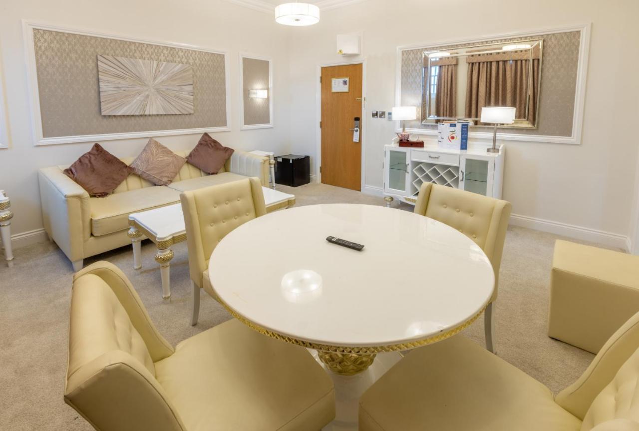 Park Hall Hotel And Spa Wolverhampton Exterior photo