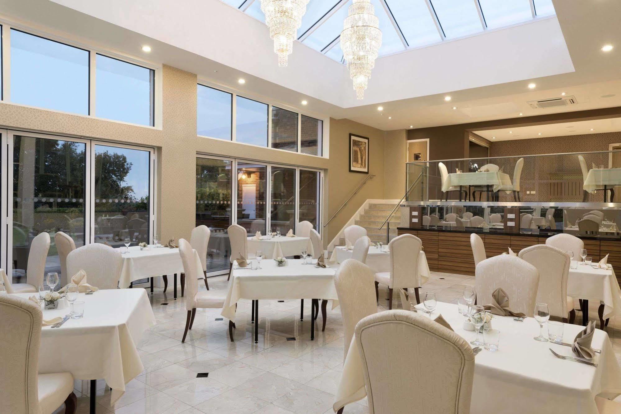 Park Hall Hotel And Spa Wolverhampton Exterior photo